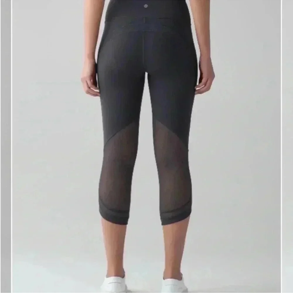 Lululemon Revitalize Crop (21